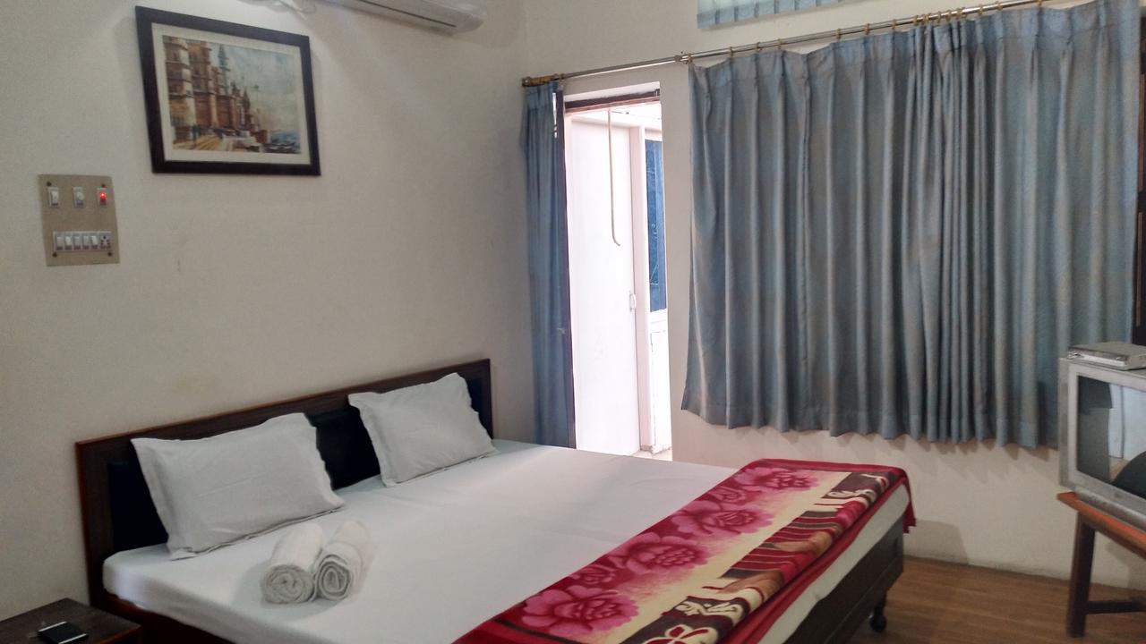 Ishan Paying Guest House Váránaszi Kültér fotó