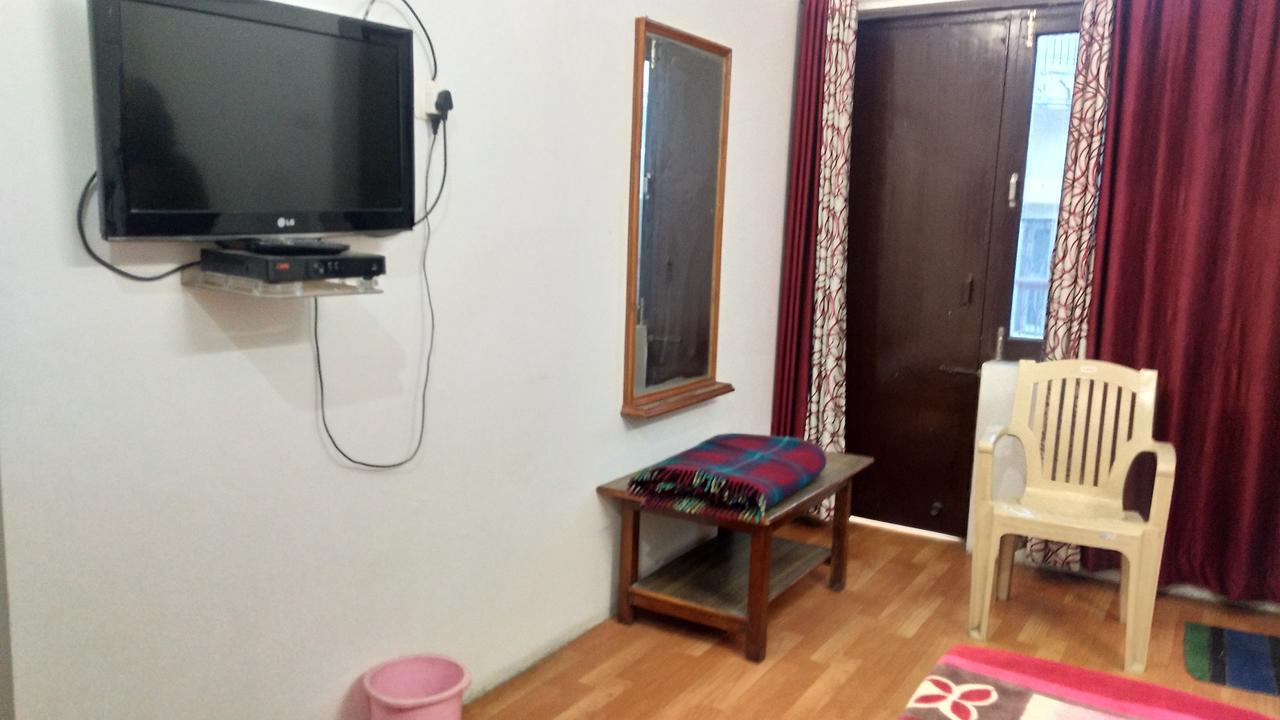 Ishan Paying Guest House Váránaszi Kültér fotó