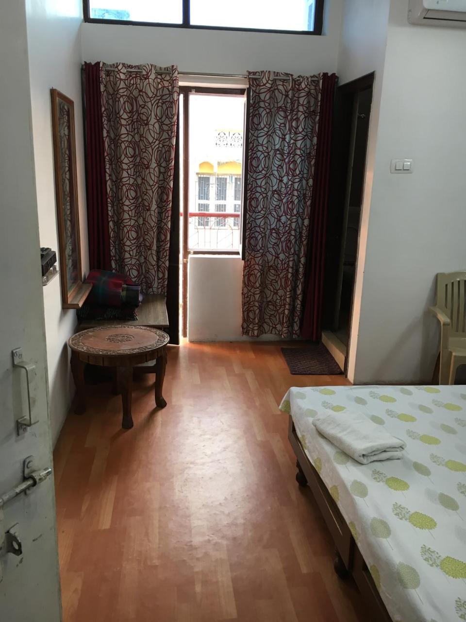 Ishan Paying Guest House Váránaszi Kültér fotó