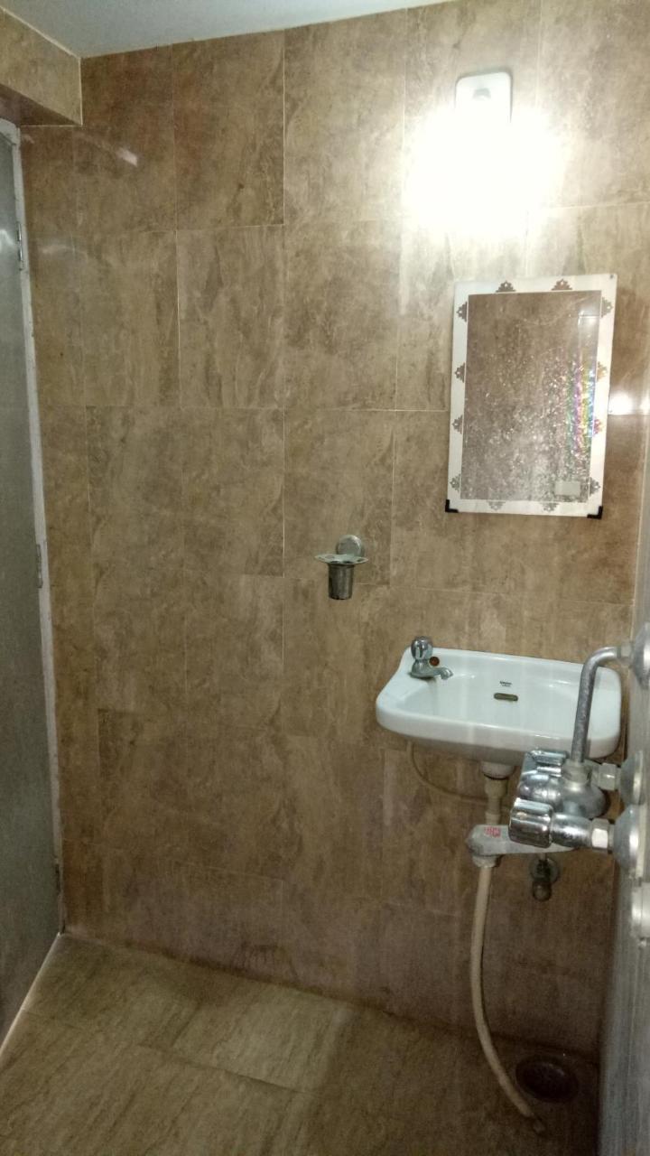Ishan Paying Guest House Váránaszi Kültér fotó
